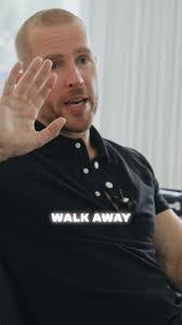 Billy Chalk's Instagram, Twitter & Facebook