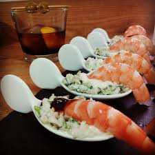Mi forma de hacer los langostinos cocidos es muy sencilla y suele dar un buen resultado, un sabor muy acentuado. Tapa Facil Con Langostinos Cocidos Langostinos Aperitivos Frios Recetas Con Langostinos