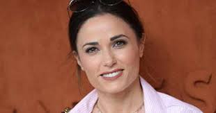 Benjamin castaldi camille combal cyril hanouna gilles verdez matthieu delormeau. Capucine Anav Affected By The Coronavirus Lost 3 Kilos And Smell Web24 News