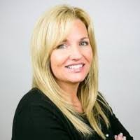 Stacy Mead's Instagram, Twitter & Facebook