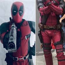 Mit ihren anmeldedaten können sie bequem unseren online kundenservice nutzen. Deadpool Pro Film Kostum Voller Set Mit Stiefeln Katana Etsy