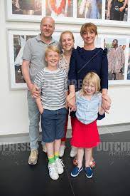 Vindt elke lizzy van vleuten titel beschikbaar op netflix. Bianca Krijgsman Met Haar Partner Diederik Van Vleuten En Hun Kinderen Bobby Lizzy En Lynn Dsc7798 Jpg Dutch Press Photo Agency