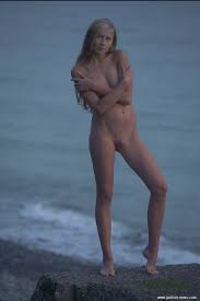 Alice - Alice (4) Porn Pic - EPORNER