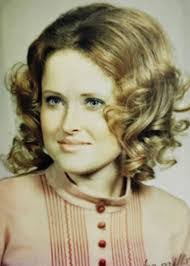 Holly Kimble's Instagram, Twitter & Facebook