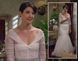 The robin scherbatsky is a fun, ridiculous and just plain awesome drink from the popular american tv the robin scherbatsky recipe. Pin On Dressy Dresses