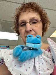 Found the hopper at InterQuilting today 비용용드리수 エ 0 M그D그 ΣШ SWORY ርክ