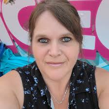 Teen starts food cart business with party menu