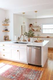 The Kitchen Startup Trend Of 2018 Got People To Dine In More In 2020 White Wood Kitchens Kitchen Renovation Interior Design Kitchen