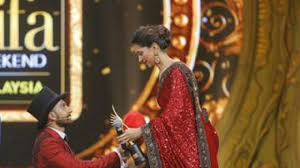 When Ranveer Singh Proposed Deepika Padukone Latest News Updates At Daily News Analysis Deepika Padukone Ranveer Singh Deepika Padukone Latest