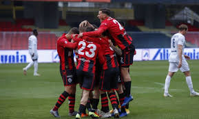 Il suo periodo d'oro è ricordato negli anni '60 e '70, dove la squadra era in gran forma e vincitrice di molti premi. Rinvio Partite Foggia La Lega Pro Ha Stabilito Le Date Ufficiali Dei Recuperi Foggia Reporter