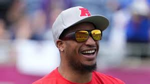 Kansas City Chiefs acquire Las Vegas Raiders DT Neil Farrell in trade