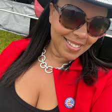 High prices for school pictures by Legacy Studios in FBISD