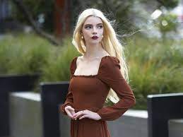 She was born in miami but growing up she split her time between argentina and the uk. The Queen S Gambit Star Anya Taylor Joy Is Just Getting Started Hollywood Gulf News