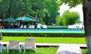 „le gaga este franciză a grupului bamboo cei care vor să se răcorească în piscina „le gaga, trebuie să iasă din municipiul iaşi.… Piscina Le Gaga Iasi Piscine Iasi