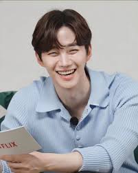 Lee Jun Ho: Từ 'thần tượng quái thú' đến diễn viên thực lực hàng đầu Hàn  Quốc