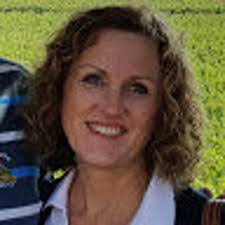 Karen Noggle's Instagram, Twitter & Facebook