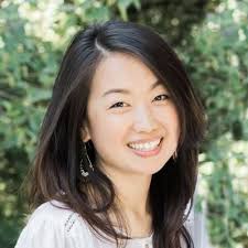 Evelyn Tsang's Instagram, Twitter & Facebook