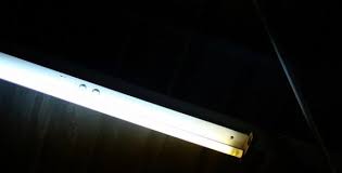 Five Small But Important Things To Observe In Fluorescent Lights Flickering In Photos Fluorescent Lights Flickeri Led Tube Light Tube Light Fluorescent Light