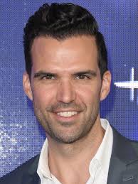 Merry Christmas to you all. Karee Meg Cannon and I were so lucky- we bumped  into Andrew Aleshea Busath being a teacher today!!!!