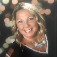 Stacey Moon's Instagram, Twitter & Facebook