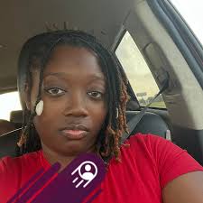 Help! Hubby and I are having our first baby boy 👶🏽 together and we have  given him his first name which is Cassius. But haven't been able to come up  with a