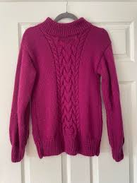 Wore the jumper my mom lovingly knitted for me once… then accidentally  shrunk it in the wash 😭 : r/mildlyinfuriating