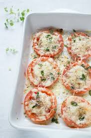 Parmesan Baked Tomatoes 2 Sliced Medium Tomatoes 1 3 Cup Freshly Grated Parmesan Fresh Oregano Salt N Pepper Drizzle Olive Oil Over Top Bake 450 F Fo Nourriture Delicieuse Recettes De Cuisine Nourriture
