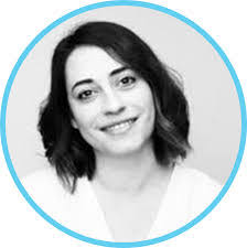 Julia Root's Instagram, Twitter & Facebook