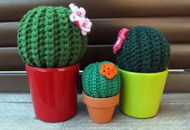 Tejer los 20 medio puntos tomando solo la parte de atrs de la cadena. Mis Labores Cactus Redondo De Ganchillo