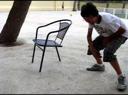 Resultado de imagen para imagenes de silla sin una pata