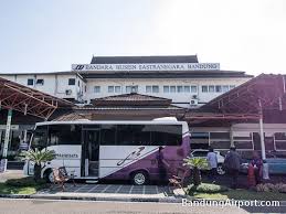 Ditambah lagi biaya hidup di bandung tidak semahal jakarta atau bali, jadi cocok banget dijadiin alternatif wisata murah. Bandung 2017 Hong Kong Shenzen Macao 2016 Catatan Rombongan Isyia Ika Dina Awisy Sara Sofea