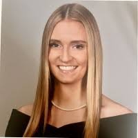 Julia Shafer's Instagram, Twitter & Facebook