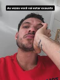 Não tem nada de errado em querer um corpo melhor. Querer secar, trincar,  mudar o que te incomoda… tudo isso é válido. Mas tem uma diferença enorme  entre melhorar o corpo e