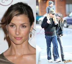 Bridget Moynihan bitterly congratulates Tom Brady and Gisele Bundchen