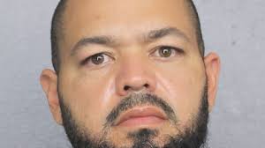 Detective de Broward es acusado de robo, según la Policía condal