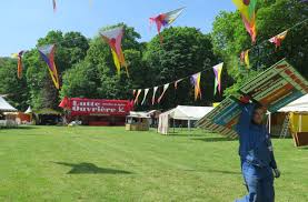 De nombreux spectacles auront lieu dans les allées de la fête, à la guinguette, sur la scène du hêtre pourpre, etc. Val D Oise La Grande Fete De Lutte Ouvriere Annulee Par Le Prefet Le Parisien