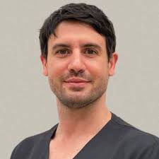 Fisioterapeutas especialistas en Lesiones deportivas de Atlantis Seguros en  Barcelona