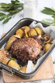 Gigot D Agneau Miel Moutarde Hasselback Potatoes Recette Gigot Agneau Recette Gigot Agneau Recette Gigot