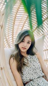 The group debuted on november 10, 2016, under mld entertainment. Twice Tzuyu Wallpaper Phone