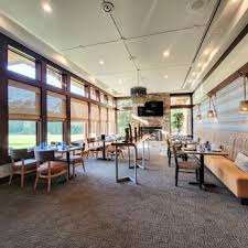 AJ'S KITCHEN & COCKTAILS