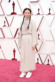 But zhao has literally swept almost every single award this season, for her to loose would have ben chloe did thank frances before handing the mic to her. M2qwacipkawhgm