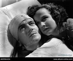 DAVID NIVEN and KIM HUNTER in A MATTER OF LIFE AND DEATH, 1946, directed by  EMERIC PRESSBURGER and MICHAEL POWELL. Copyright J.ARTHUR RANK.