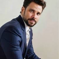 Daniel Bueno's Instagram, Twitter & Facebook