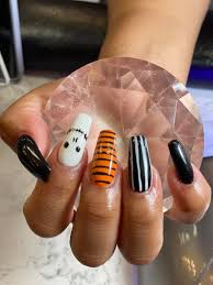 This is a simple vacation nail art. October Nails Designs By Tammy Blooming Nail Hair Salon Facebook