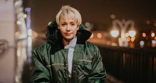 Свежие и актуальные новости, происходящие в стране, эксклюзивные материалы и мнения экспертов. Onlajn Kinofestival Rossijskoj Gazety 2021 Smotrite Biograficheskuyu Dramu Doktor Liza Novosti Russkogo Radio Moskva 105 7