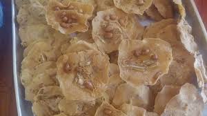 The most common type of rempeyek is peyek kacang (peanut peyek); Lebih 10k Shares Wanita Ini Kongsi Resepi Rempeyek Rangup Yang Enak Dan Mudah Dibuat