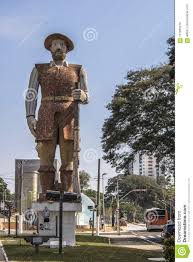 Estatua na zona sul de sp pega fogo (foto: Estatua Do Bandeirante Borba Gato Em Sao Paulo Brasil Imagem De Stock Editorial Imagem De Memorial Quadrado 101905279