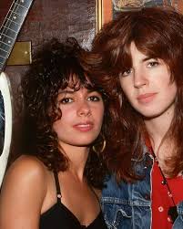 If you love Susanna Hoffs say yes😍❤️