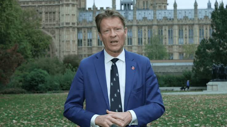 Politics news: Nigel Farage sets out why UK will NEVER vote to rejoin EU in scathing attack on Andy Burnham