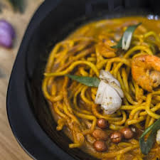 Mie kuning basah siap digunakan namun tidak terlalu awet disimpan lama. Dijamin Enak Penggemar Mie Perlu Mencoba 10 Rekomendasi Olahan Mie Khas Indonesia Ini